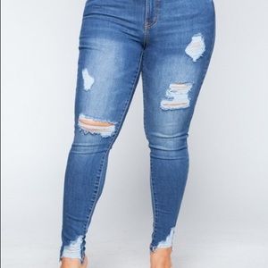 Curvy skinny jeans